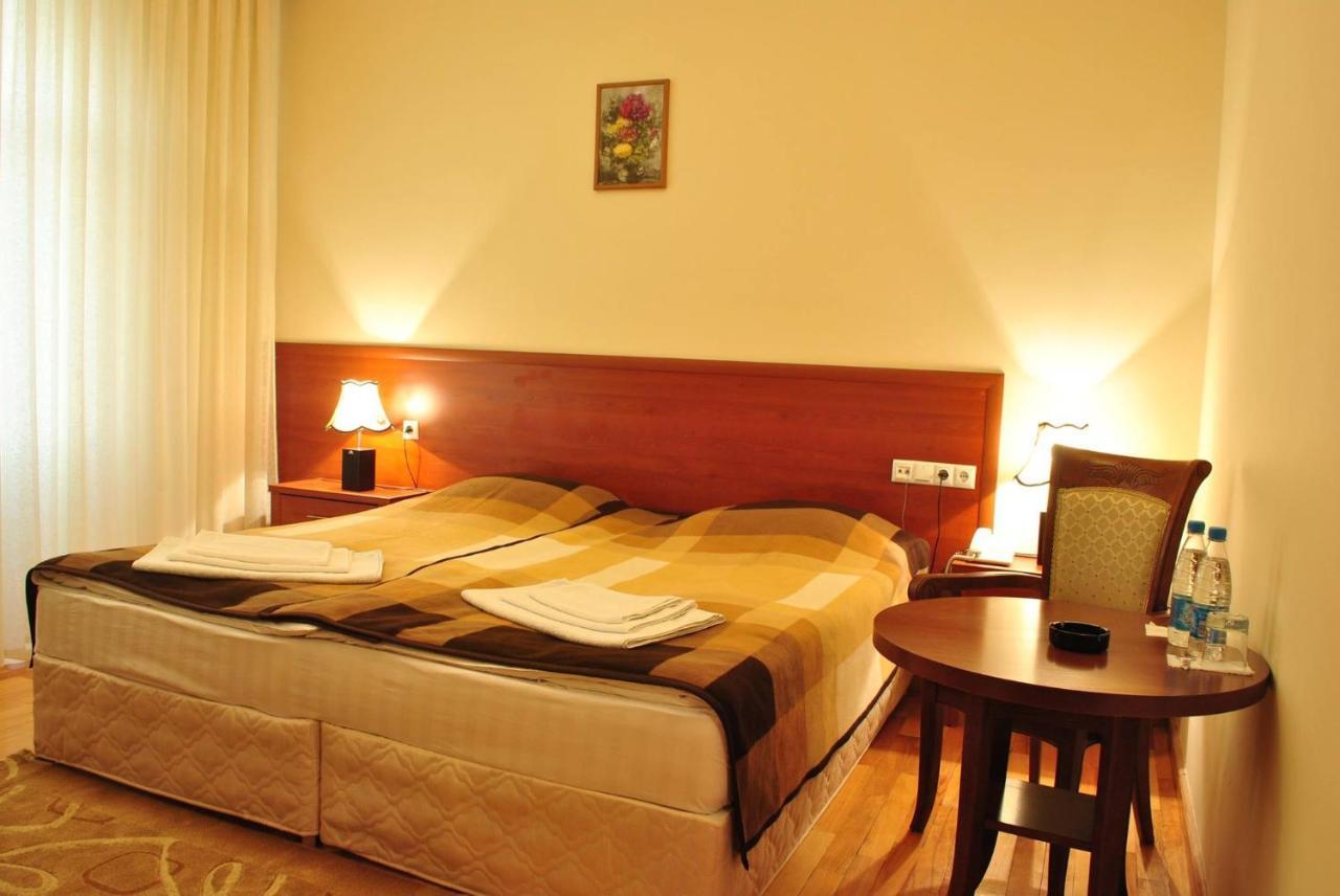 Arpa Hotel Yeghegnadzor Екстериор снимка