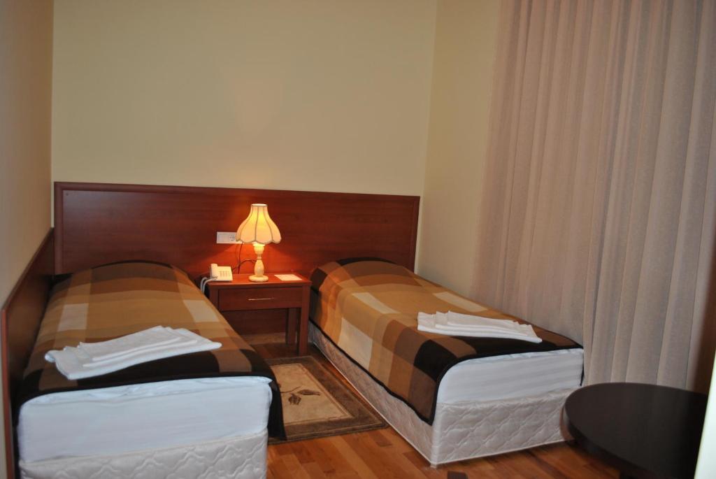 Arpa Hotel Yeghegnadzor Екстериор снимка