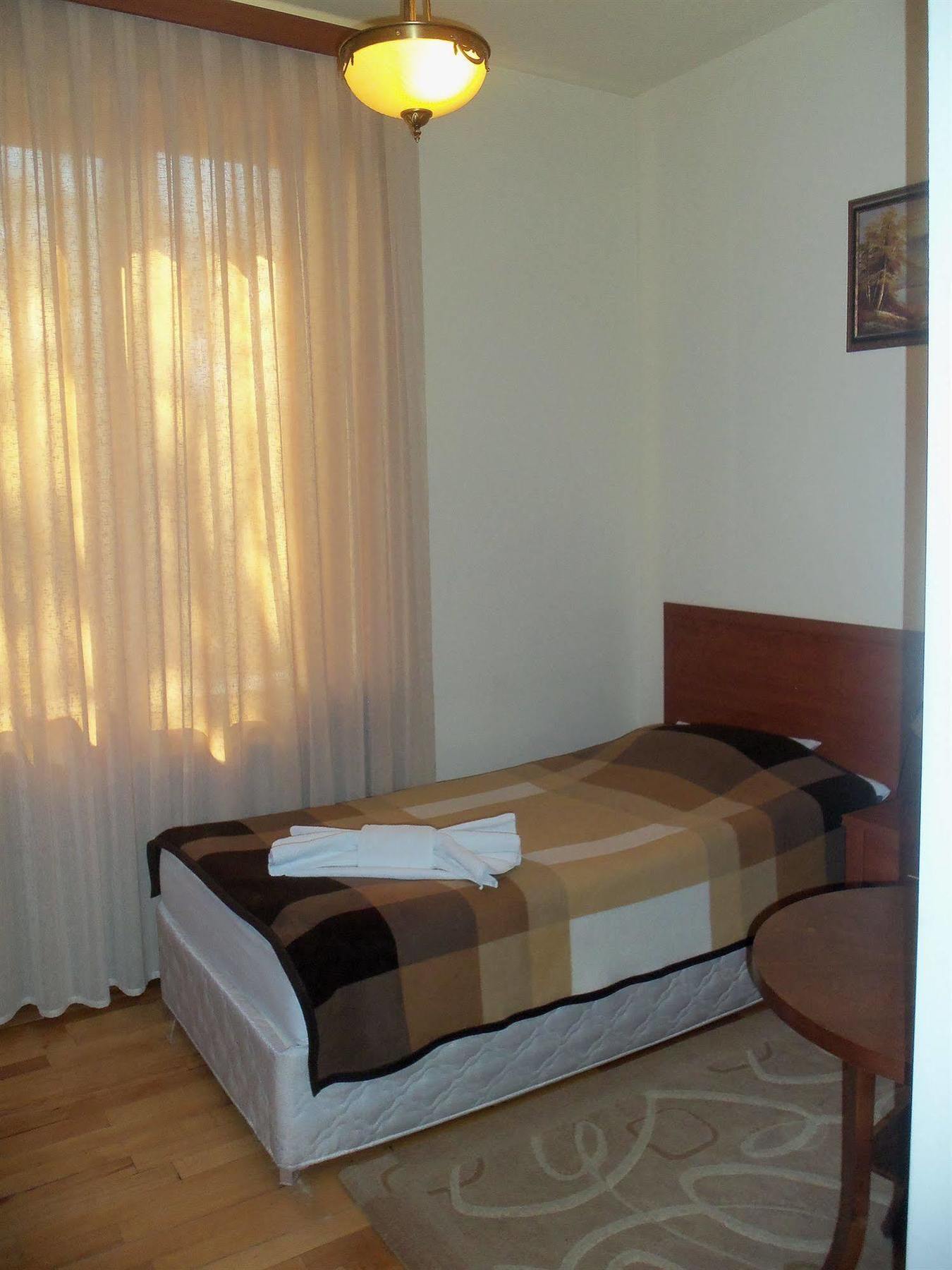 Arpa Hotel Yeghegnadzor Екстериор снимка