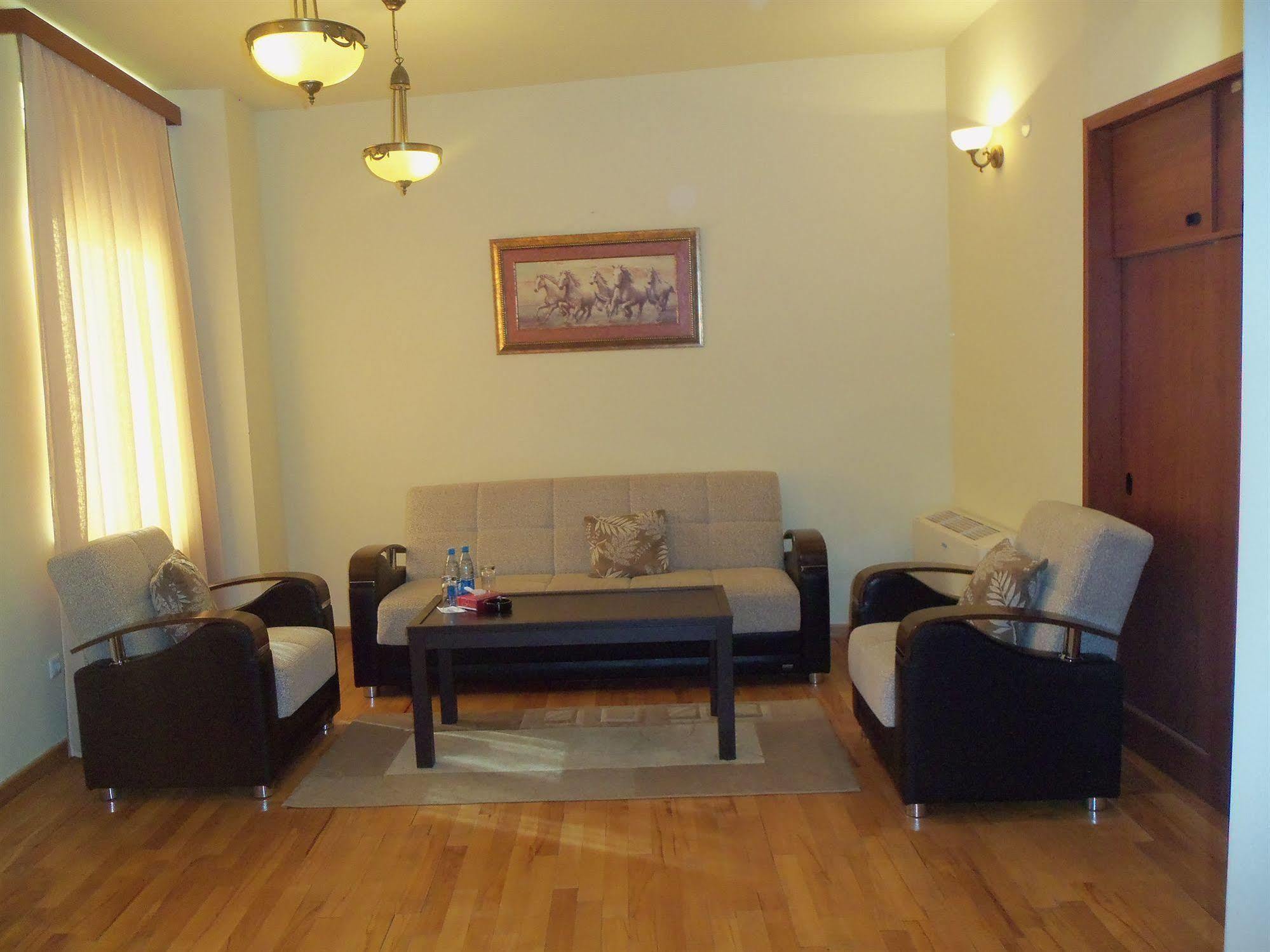 Arpa Hotel Yeghegnadzor Екстериор снимка