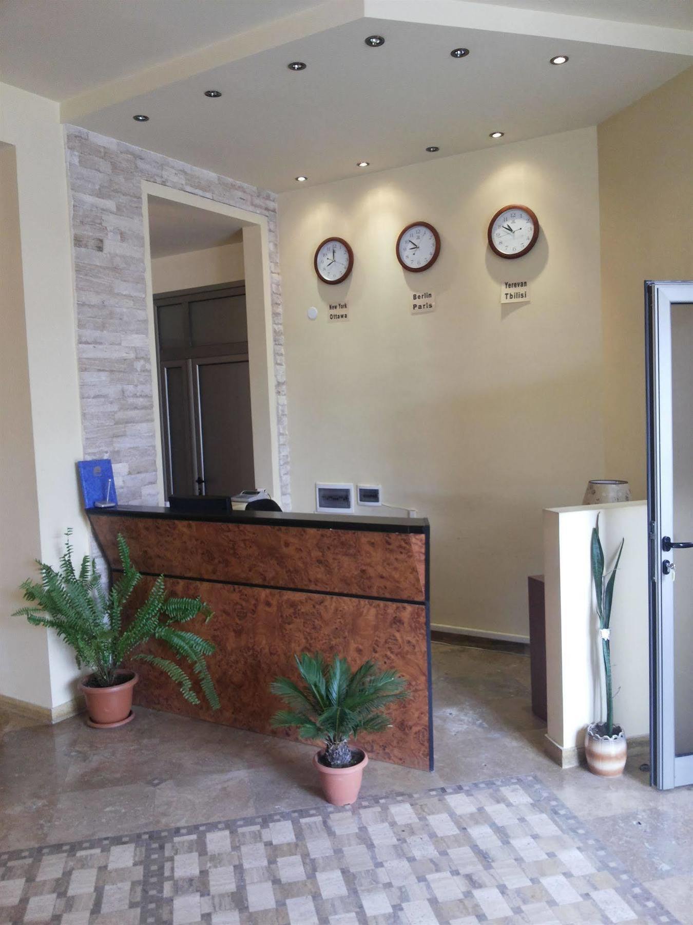 Arpa Hotel Yeghegnadzor Екстериор снимка